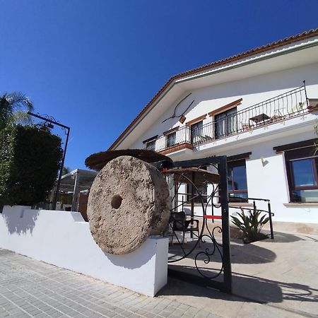 Hostal Espai Mediterrani La Pobla de Vallbona Bagian luar foto