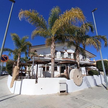 Hostal Espai Mediterrani La Pobla de Vallbona Bagian luar foto