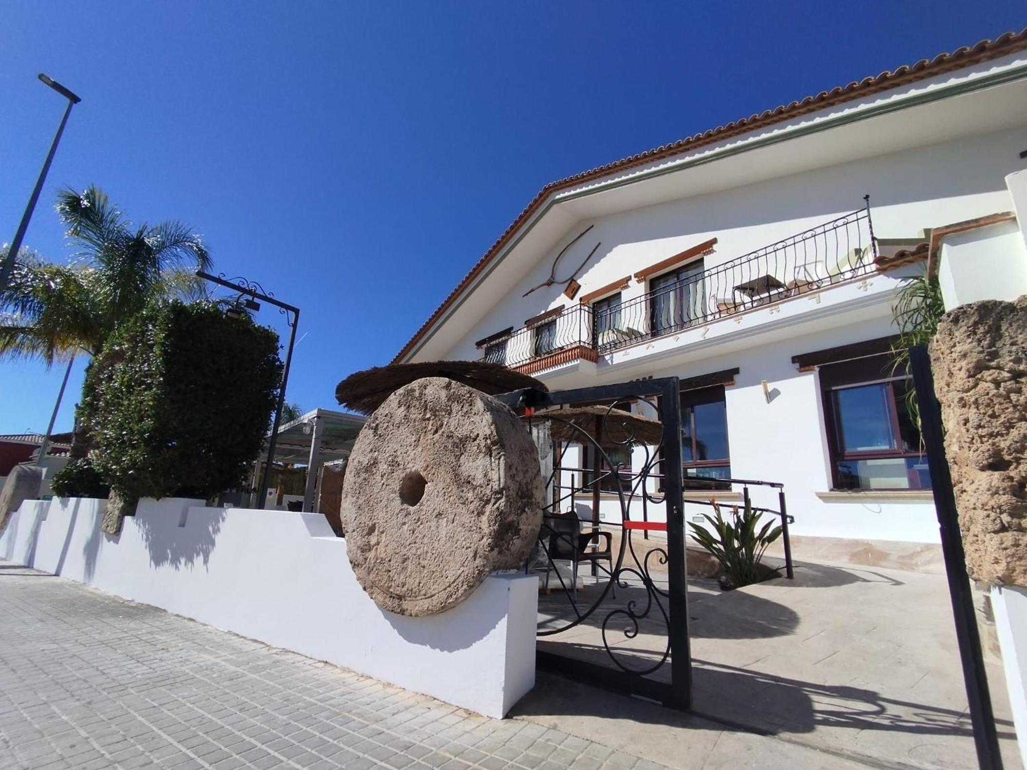 Hostal Espai Mediterrani La Pobla de Vallbona Bagian luar foto